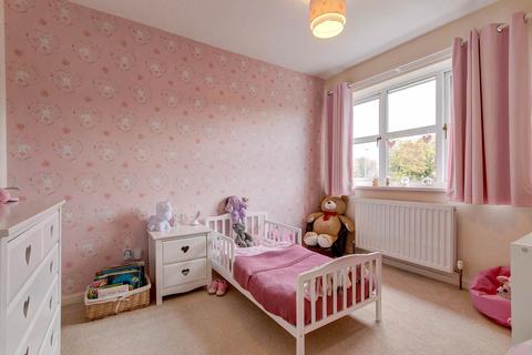 2 Cradley Close, Redditch, B98 0AU