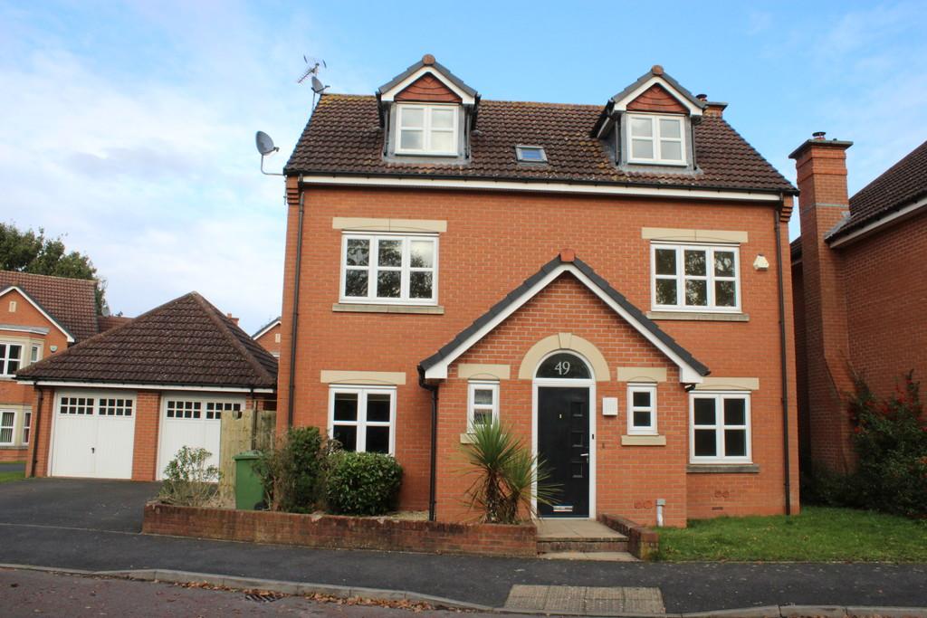 Rashwood Close, Hockley Heath 5 bed detached house £1,800 pcm (£415 pw)