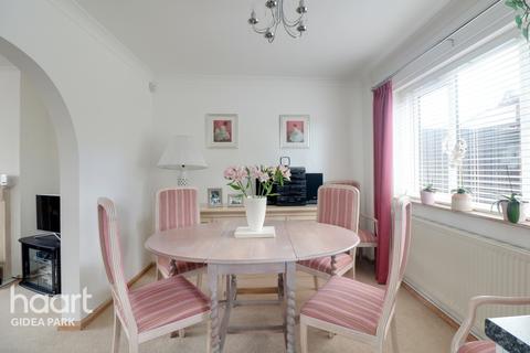 15 Durham Avenue, Romford, RM2 6JJ