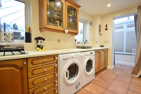 10 Standedge, Wilnecote, Tamworth, B77 4LB