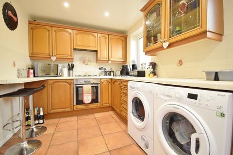 10 Standedge, Wilnecote, Tamworth, B77 4LB