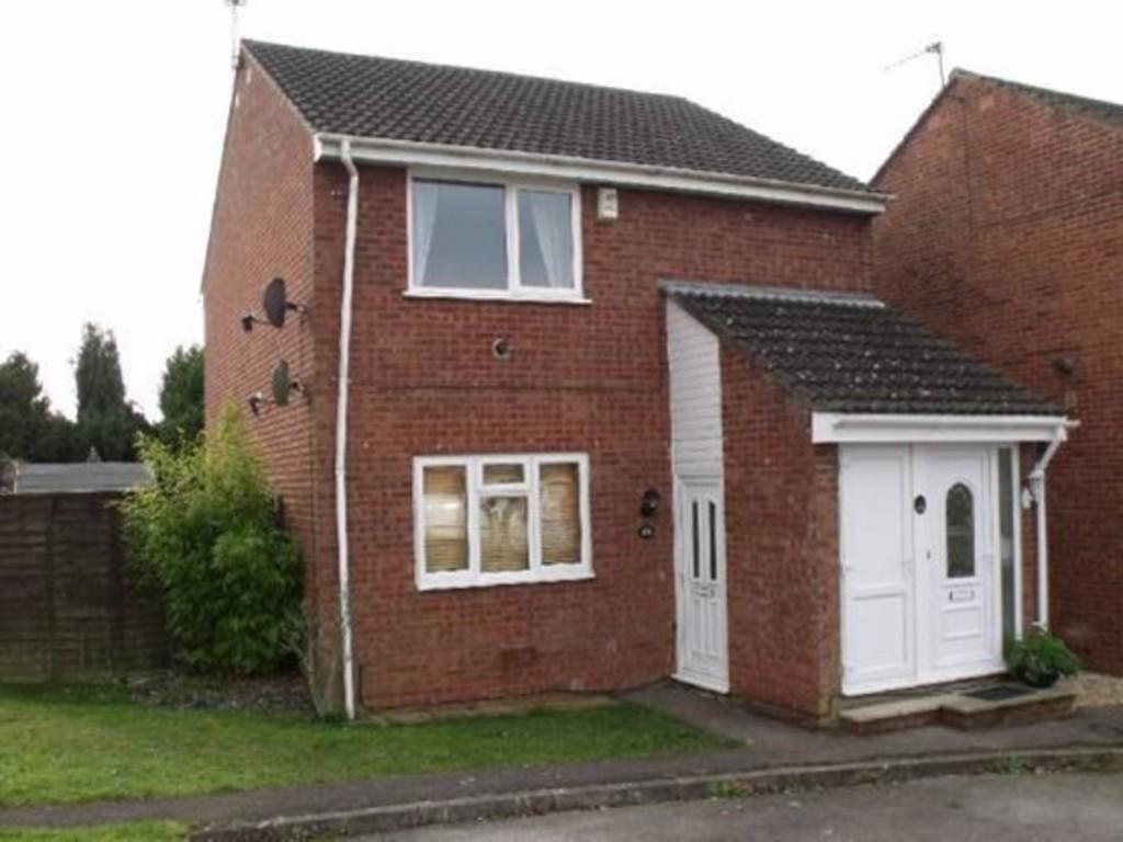 Valley Park Drive, Clanfield 1 bed apartment £165,000