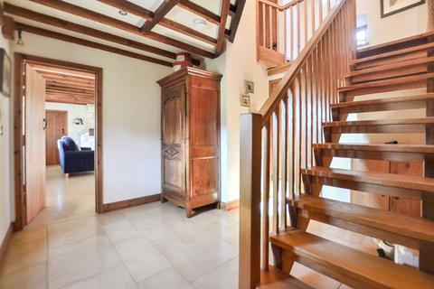 The Old Granary Beacon Lane, Haresfield, Stonehouse, GL10 3ES