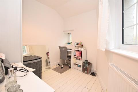 4 Cliff Lane, Leeds, LS6 2DS