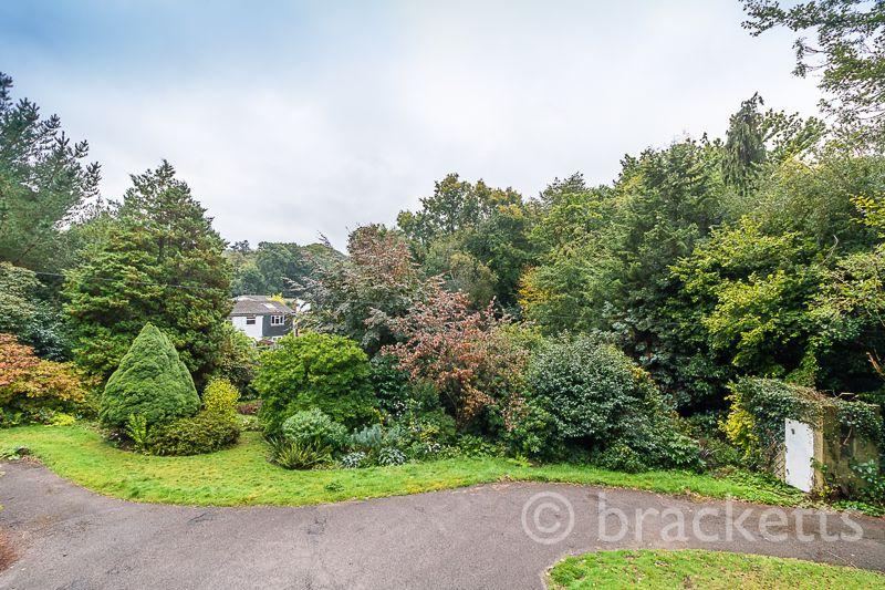 Sandhurst Park, Tunbridge Wells 4 bed detached house £800,000