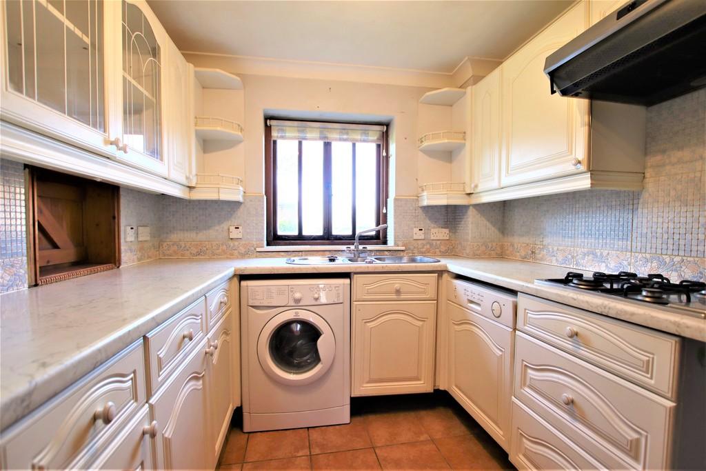 Saxon Meadow, Tangmere 2 bed apartment £209,950