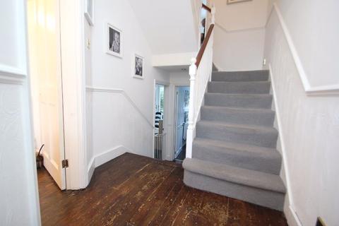15 Scratton Road, Southend-on-sea, SS1 1EN