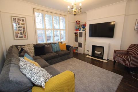 15 Scratton Road, Southend-on-sea, SS1 1EN