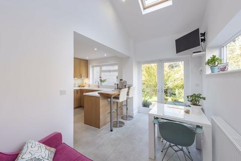 49 Ingleglen, Farnham Common, Slough, SL2 3QB