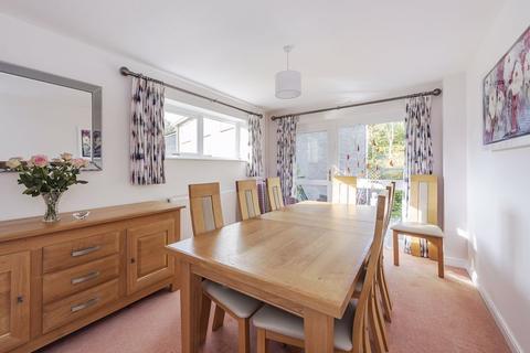 49 Ingleglen, Farnham Common, Slough, SL2 3QB