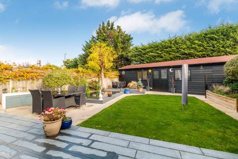 9 Stafford Close, Cheam, Sutton, SM3 8PR