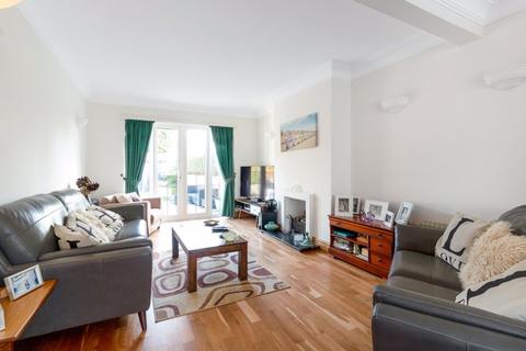 9 Stafford Close, Cheam, Sutton, SM3 8PR