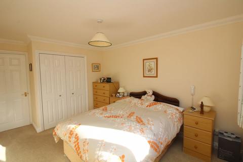 22 Jubilee Drive, Failand, Bristol, BS8 3XD