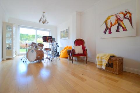 126 Barton Road, Luton, LU3 2BD