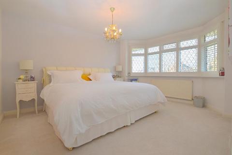 126 Barton Road, Luton, LU3 2BD