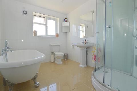 126 Barton Road, Luton, LU3 2BD