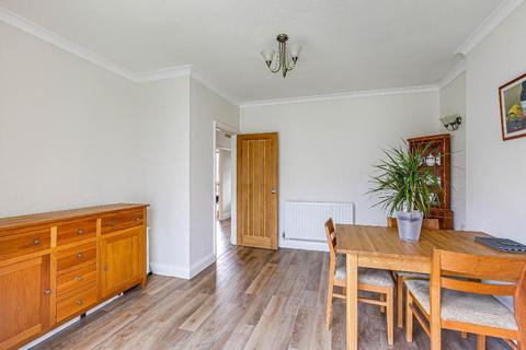 60 Princes Avenue, South Croydon, CR2 9BB