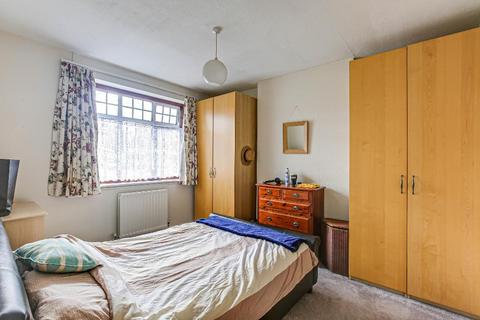 60 Princes Avenue, South Croydon, CR2 9BB