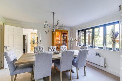 15 Landscape Road, Warlingham, CR6 9JB