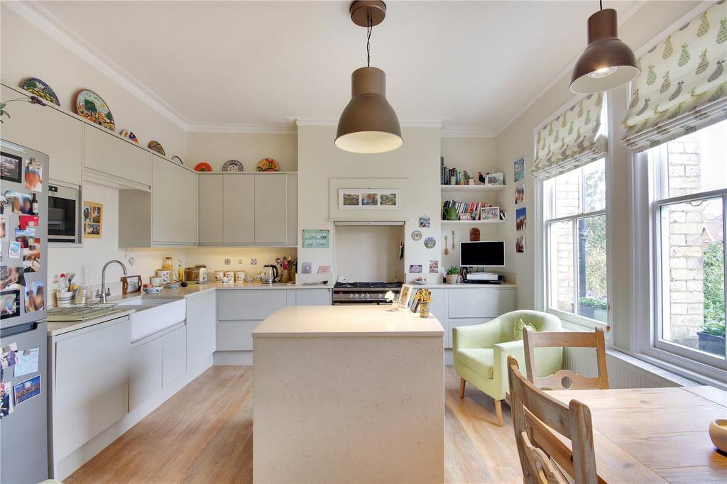 Kitchen/Breakfast Rm