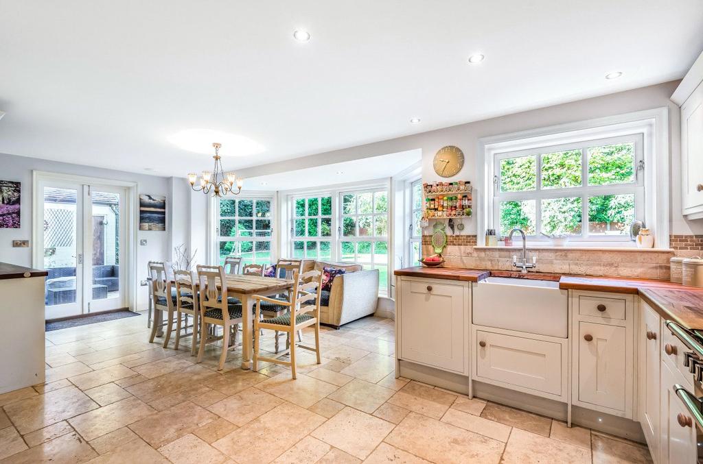 Kitchen/Dining