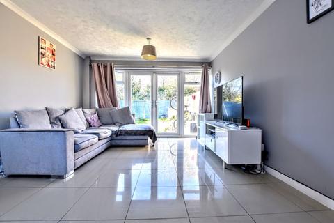 19 Abbotsfield, Eaglestone, Milton Keynes, MK6 5AB