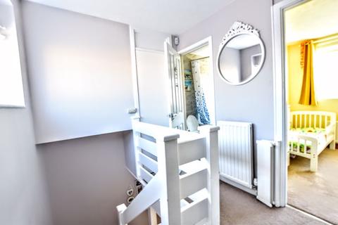 19 Abbotsfield, Eaglestone, Milton Keynes, MK6 5AB