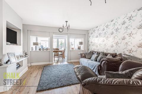 29 Whybridge Close, Rainham, RM13 8BB
