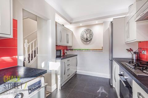 29 Whybridge Close, Rainham, RM13 8BB