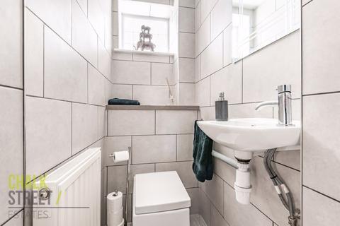 29 Whybridge Close, Rainham, RM13 8BB