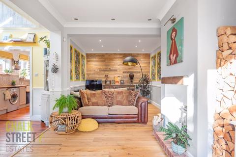 94 Howard Road, Upminster, RM14 2UU