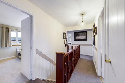 8 Birkfield Place, Carluke, ML8 4PZ