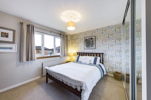 8 Birkfield Place, Carluke, ML8 4PZ
