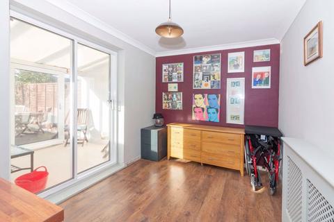 5 The Avenue, Goring By Sea, Worthing, BN12 6HJ