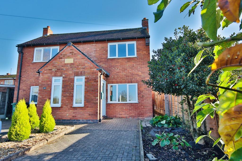 Waverley Street, Cherry Orchard, Worcester, WR5 2 bed semidetached house £750 pcm (£173 pw)