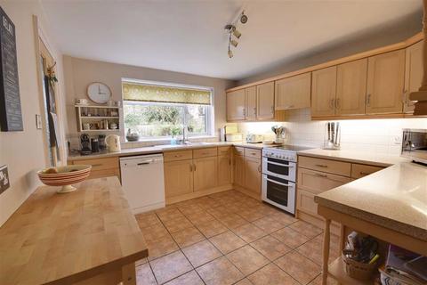 97 Comer Road, Worcester, WR2 5HY