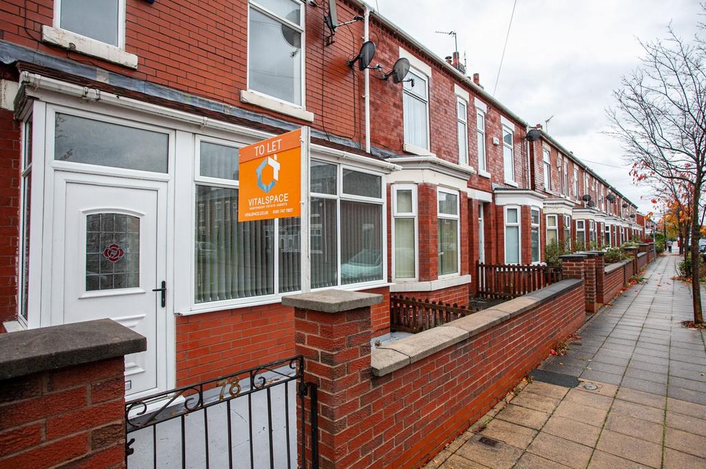 Taylors Road, Stretford, Manchester, M32 3 bed terraced house £825