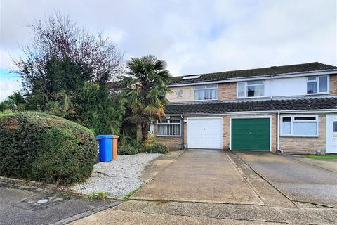 38 Holcombe Crescent, Ipswich, IP2 9QL