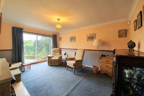 38 Holcombe Crescent, Ipswich, IP2 9QL