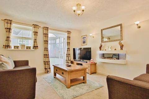 12 Conisborough, Worcester, WR4 0DH