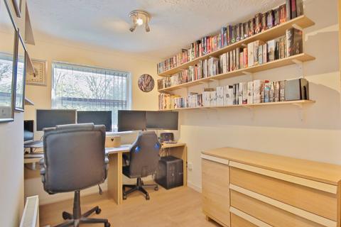 12 Conisborough, Worcester, WR4 0DH