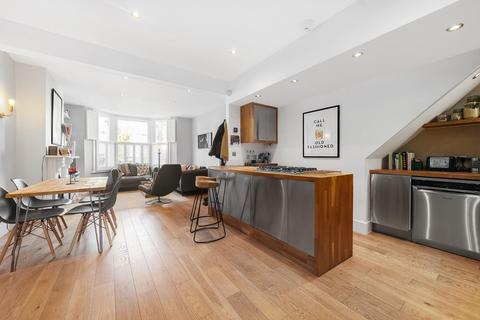 Flat 1, 32 Brading Road, London, SW2 2AW