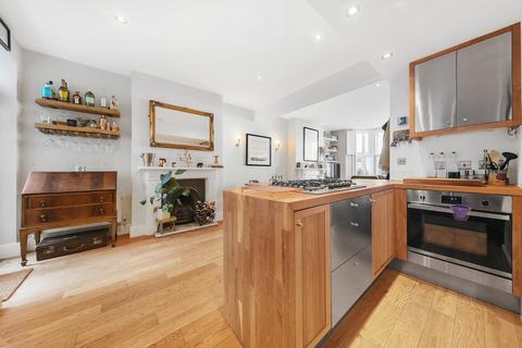 Flat 1, 32 Brading Road, London, SW2 2AW