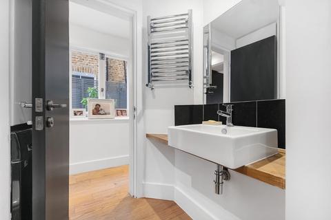 Flat 1, 32 Brading Road, London, SW2 2AW