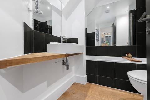 Flat 1, 32 Brading Road, London, SW2 2AW
