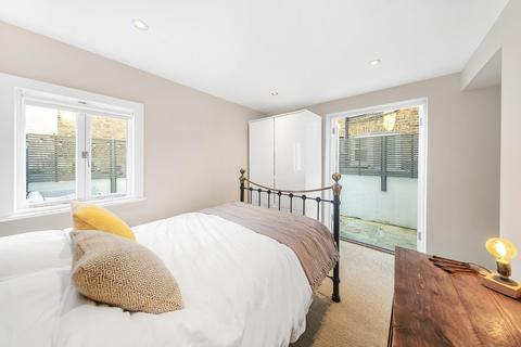 Flat 1, 32 Brading Road, London, SW2 2AW