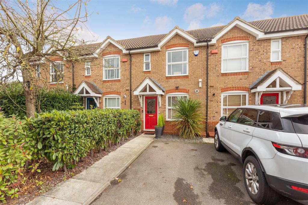 Eltham Avenue, Slough 2 bed terraced house £319,950