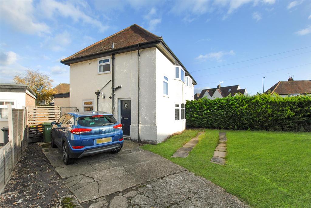 St. Andrews Way, Cippenham 3 bed semidetached house £384,950