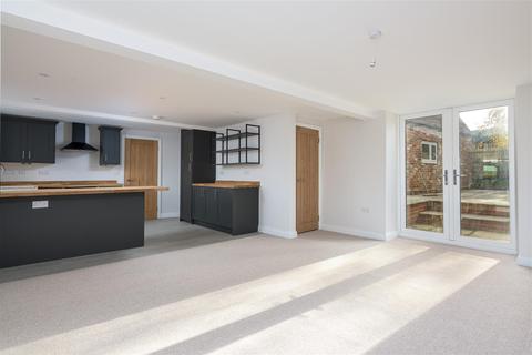 27 Grantham Road, Ropsley, Grantham, NG33 4BX
