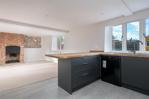 27 Grantham Road, Ropsley, Grantham, NG33 4BX